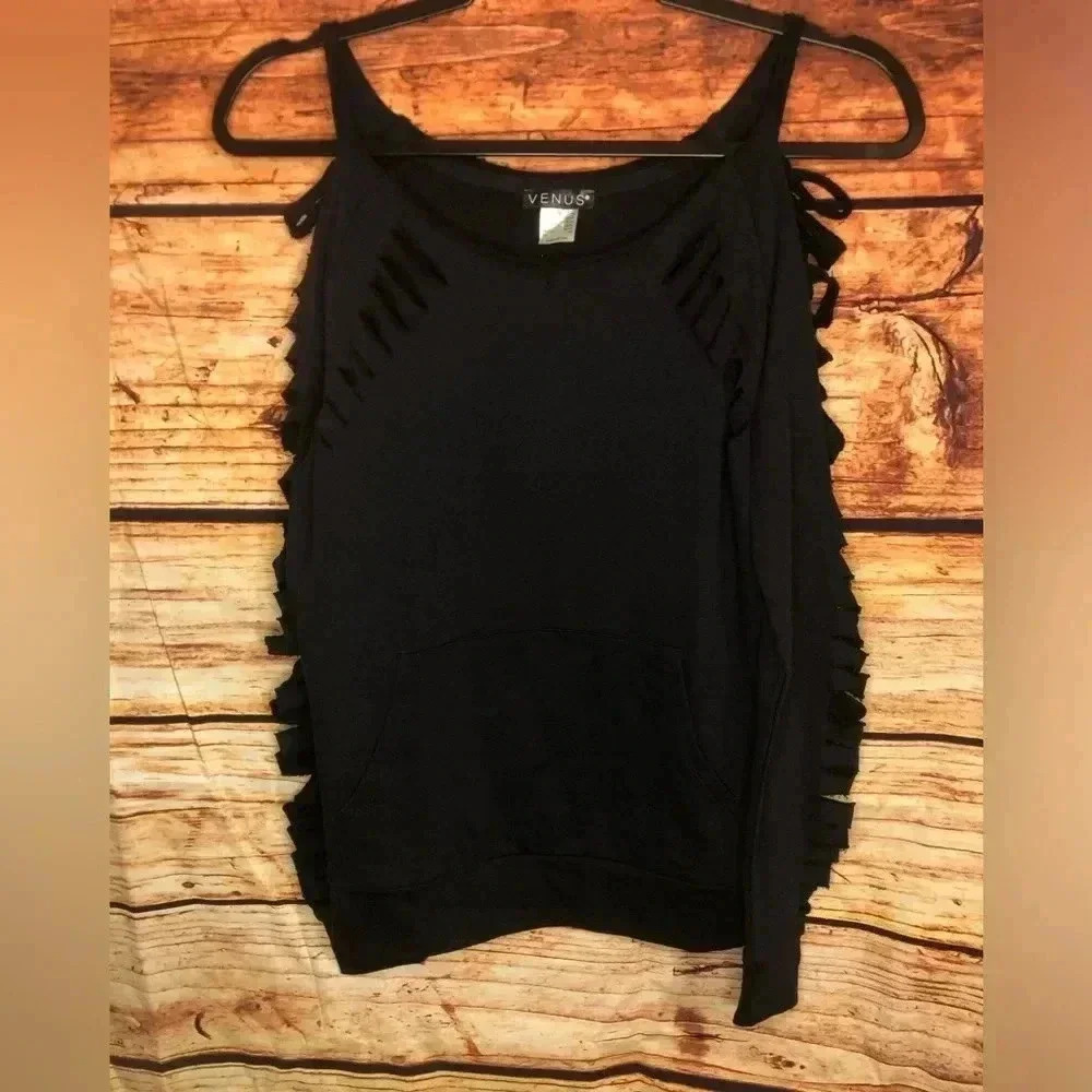 😎Black long sleeve top😎